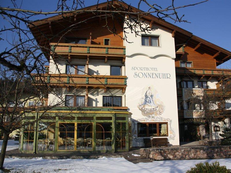 Hotel Sonnenuhr Kramsach Esterno foto