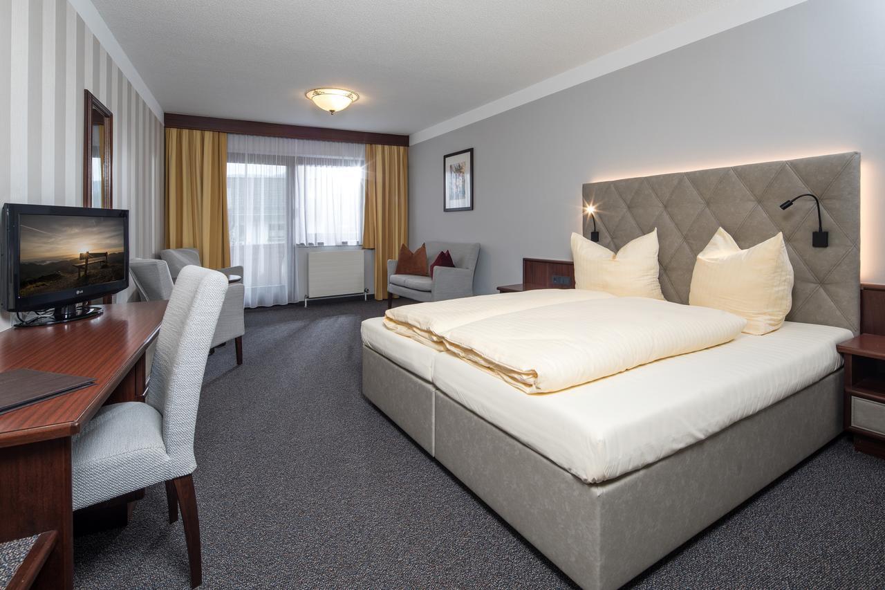 Hotel Sonnenuhr Kramsach Esterno foto